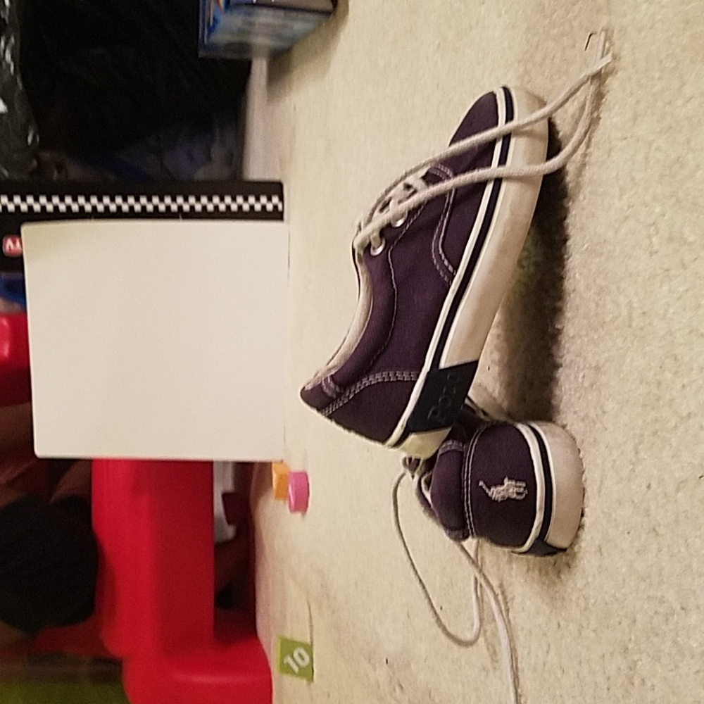 Shoes - Picture 3 of 3
